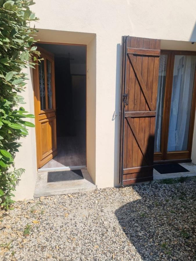 Studio A 2 Pas De Disneyland Esbly Exterior photo