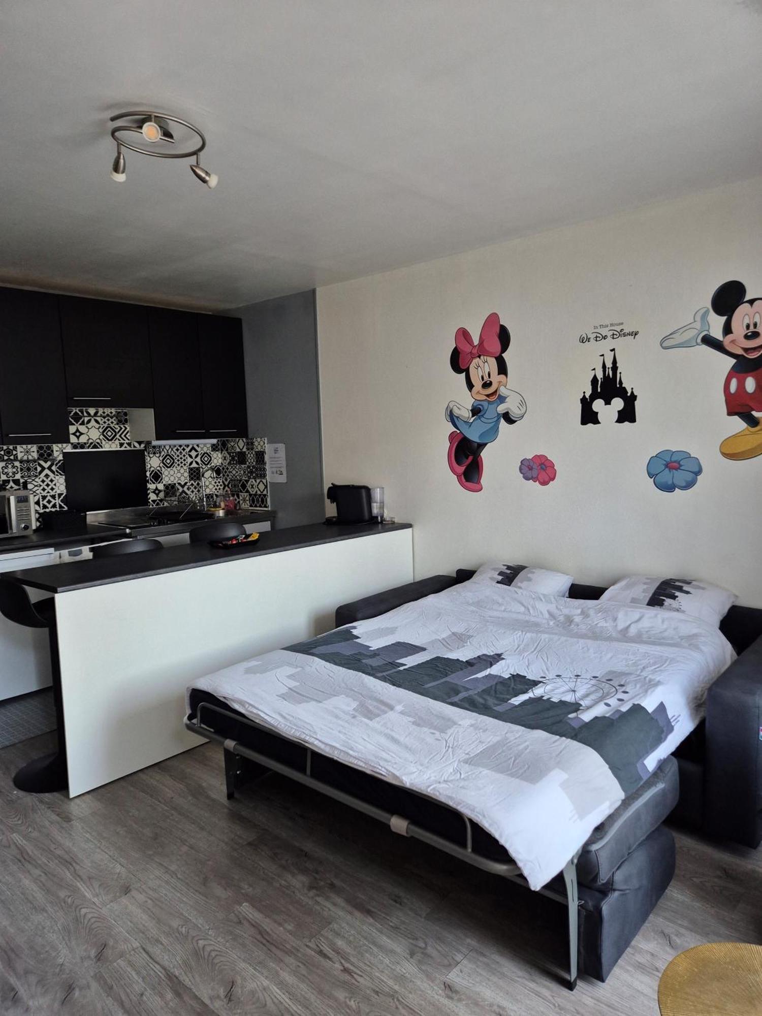 Studio A 2 Pas De Disneyland Esbly Exterior photo
